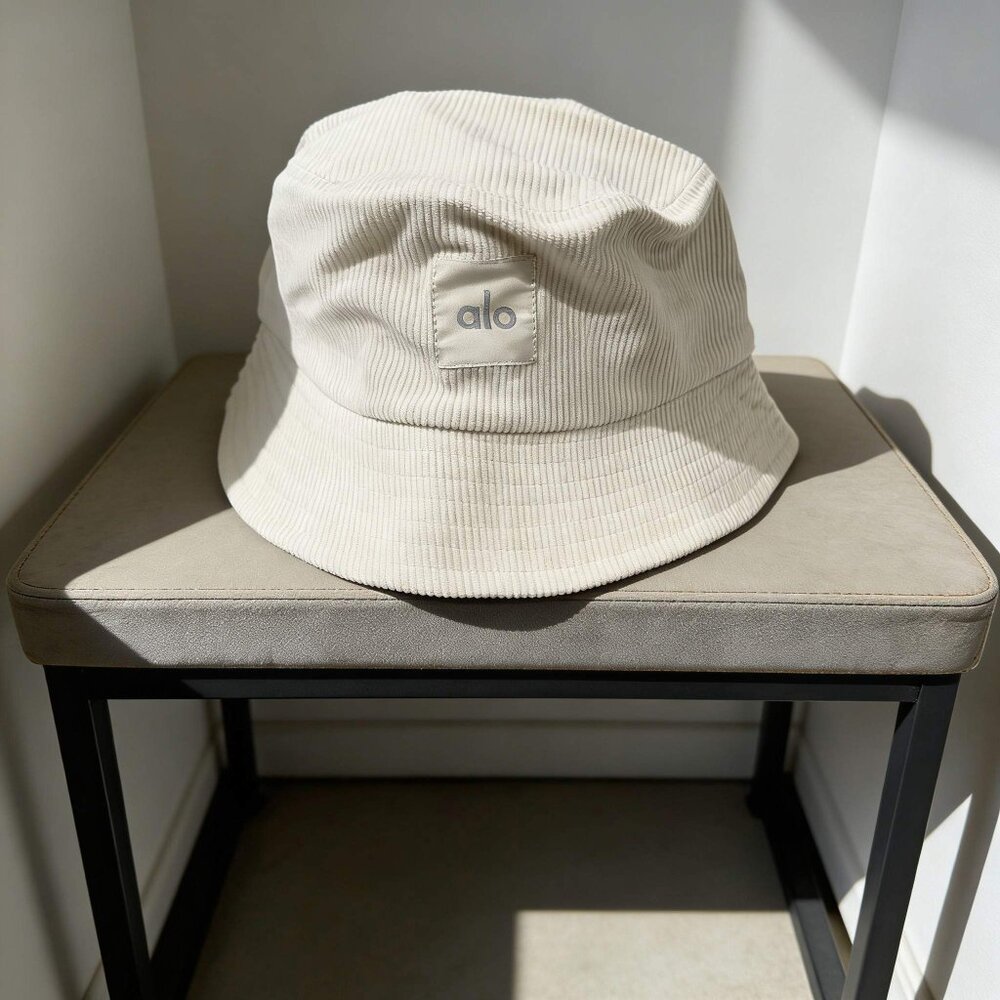 Artistic atmosphere catalyst unlocks elegant style - Picture 3 of 5